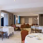 Logis Restaurant Aux 호텔