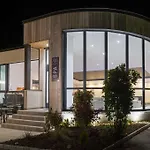 Logis Restaurant Aux 메종레쇼세