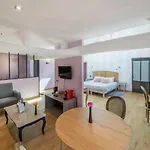 호텔 Logis Restaurant Aux