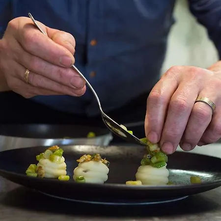 Szálloda Logis Hotel Restaurant Aux Maisons