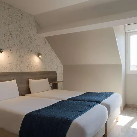 Logis Hotel Restaurant Aux Maisons