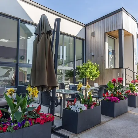 Hotell Logis Aux 3*