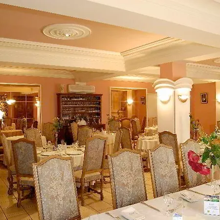 Hotel Logis Restaurant Aux 3*