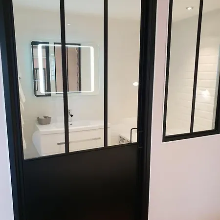 Szálloda Logis Hotel Restaurant Aux Maisons Maisons-lès-Chaource