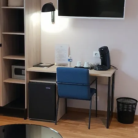 Szálloda Logis Hotel Restaurant Aux Maisons 3*