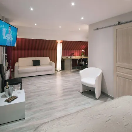 Szálloda Logis Hotel Restaurant Aux Maisons 3*