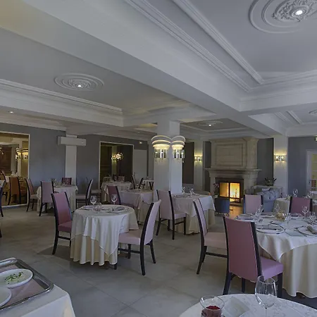 Logis Restaurant Aux 호텔
