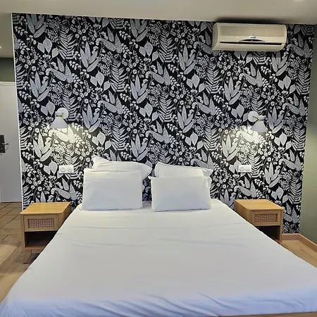 Hotel Logis Restaurant Aux 3*
