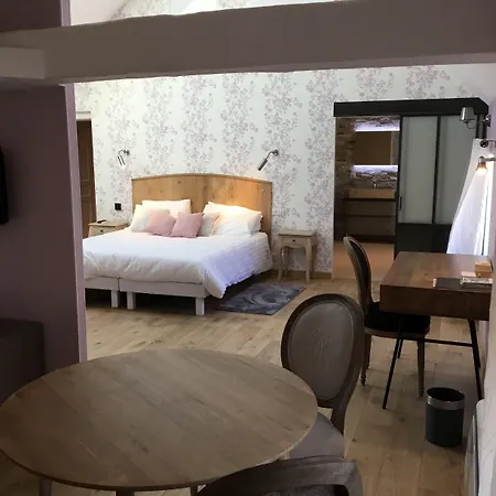 Logis Hotel Restaurant Aux Maisons Szálloda