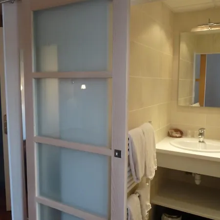 Logis Hotel Restaurant Aux Maisons Szálloda 3*