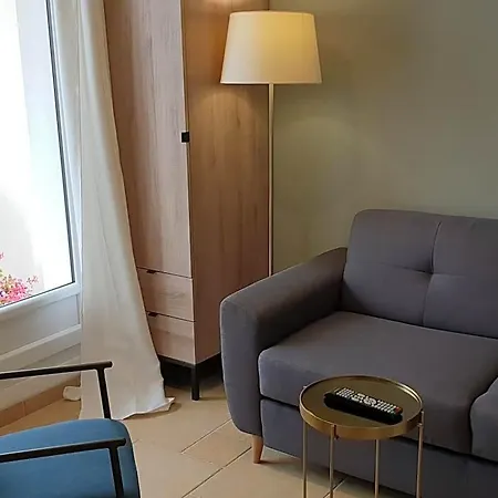 Hotel Logis Aux 3*