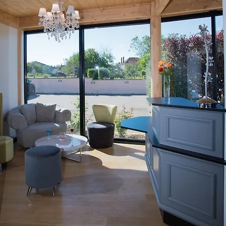 Aux Maisons, The Originals Relais (Relais du Silence) Hotel Maisons-lès-Chaource