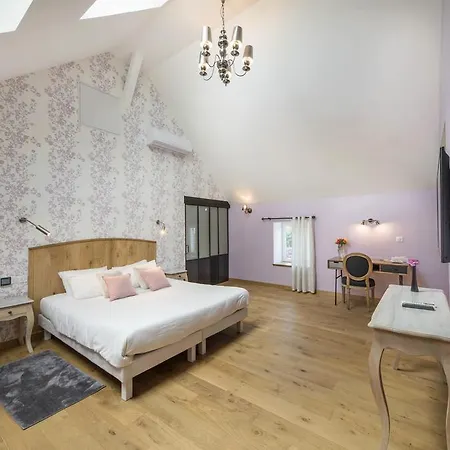 Logis Hotel Restaurant Aux Maisons Szálloda