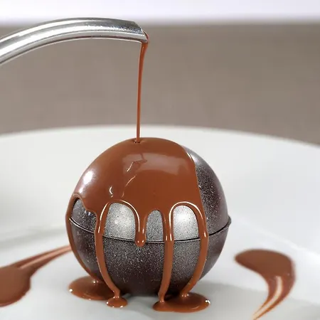 Logis Hotel Restaurant Aux Maisons