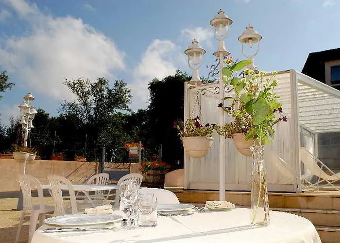 Hotel Logis Restaurant Aux 3*