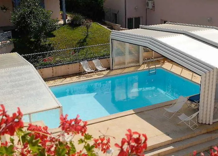 Logis Restaurant Aux Hotel