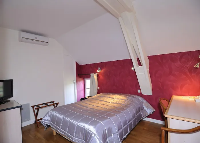 Hotel Logis Restaurant Aux 3*