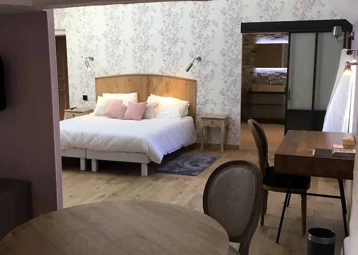 Logis Restaurant Aux Hotel